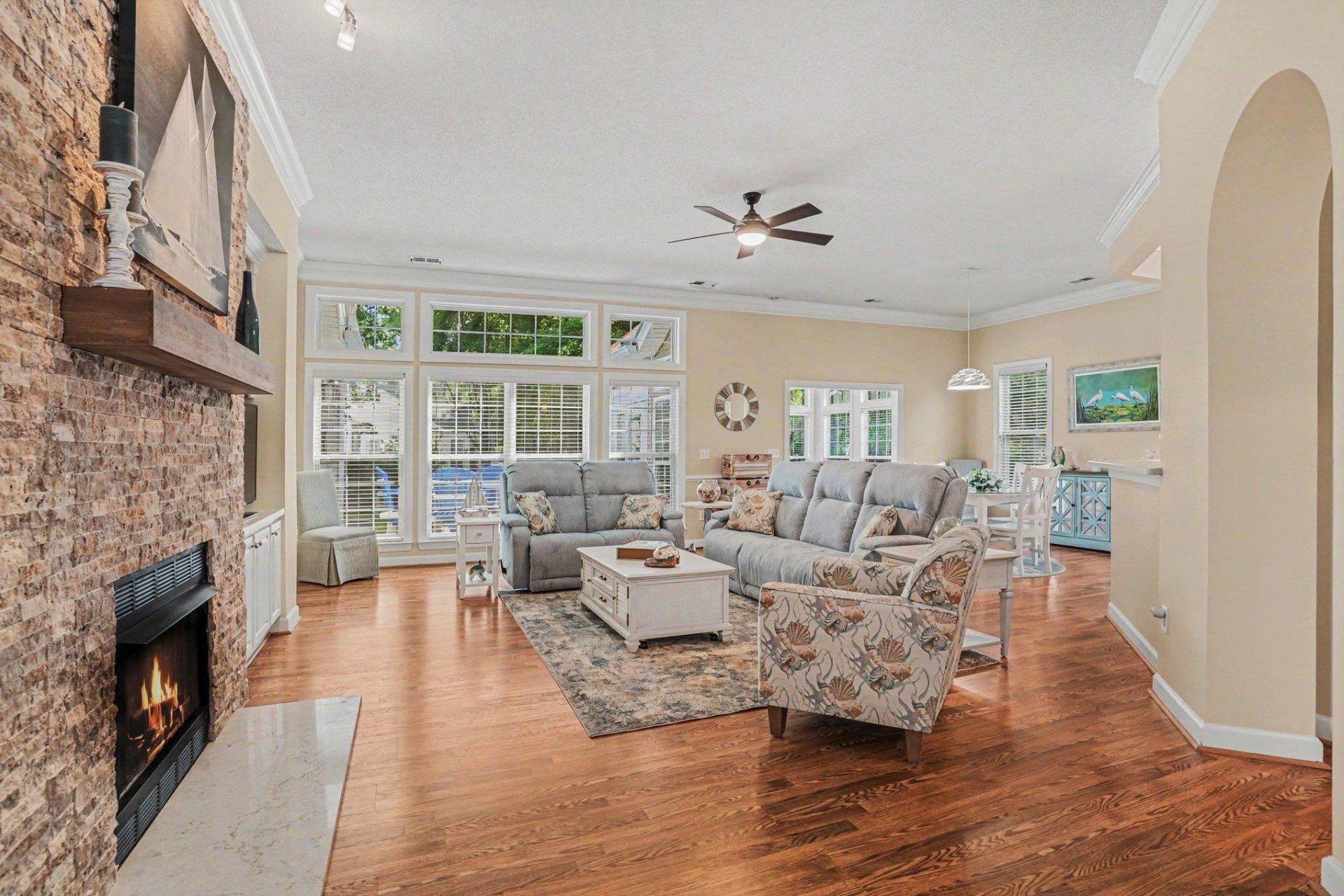 9835 Winchester Ct. Photo 7