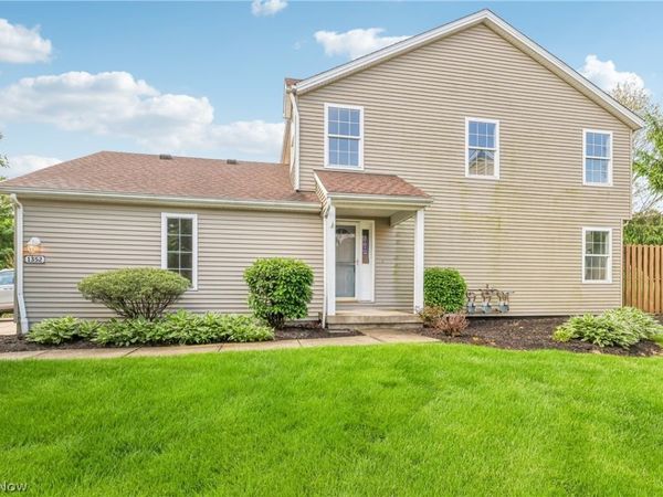1352 Meadow Run, Copley, OH 44321