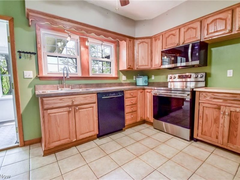 909 Lincoln Drive, Conneaut, OH 44030 Photo 12