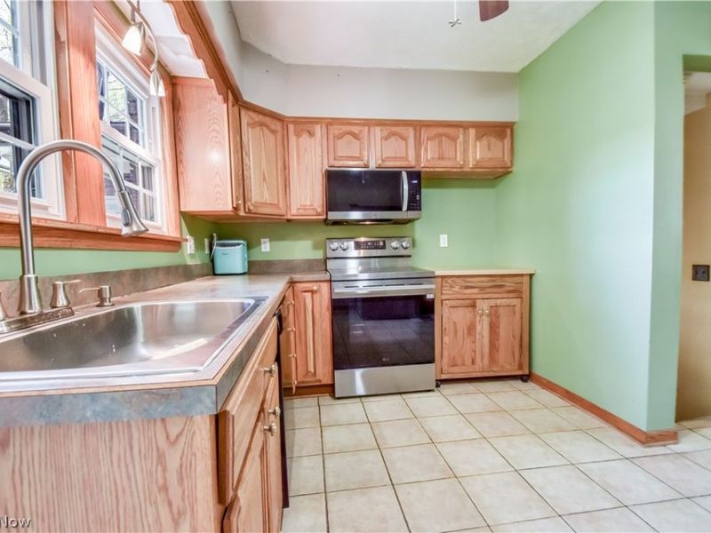 909 Lincoln Drive, Conneaut, OH 44030 Photo 14