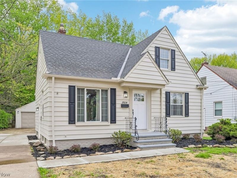 29234 Grand Boulevard, Wickliffe, OH 44092 Photo 2