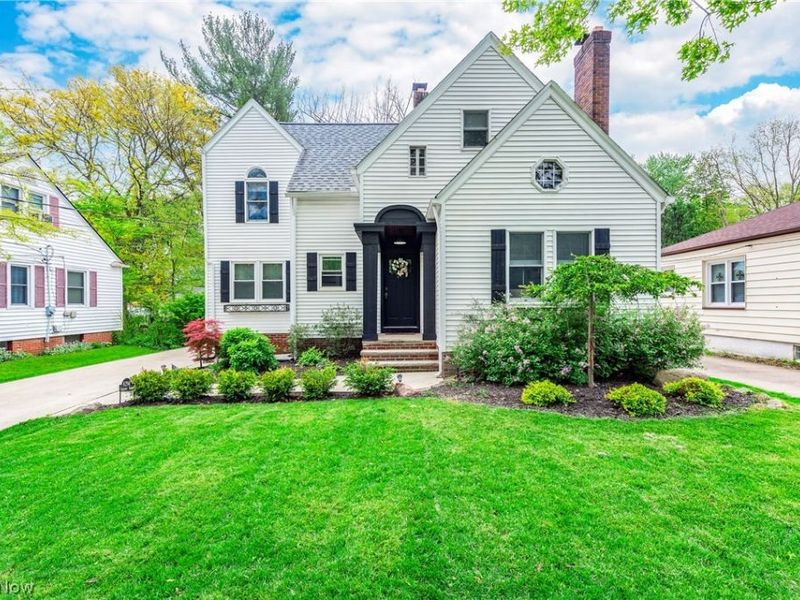 6294 Chestnut Road, Independence, OH 44131 Photo 2
