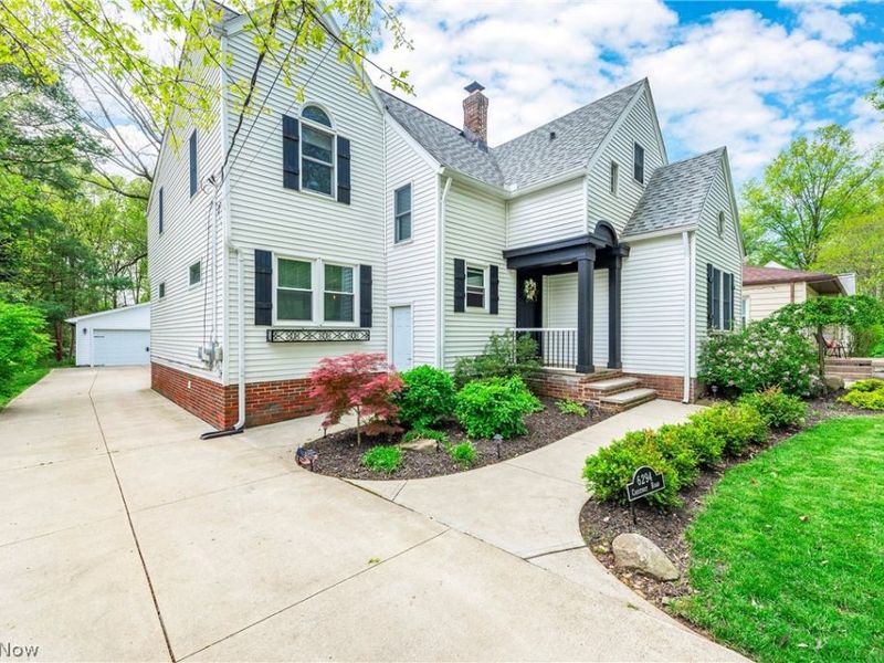 6294 Chestnut Road, Independence, OH 44131 Photo 3