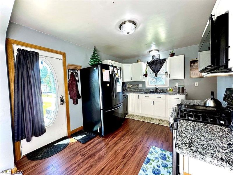 528 Maple Street SW, Sugarcreek, OH 44681 Photo 24