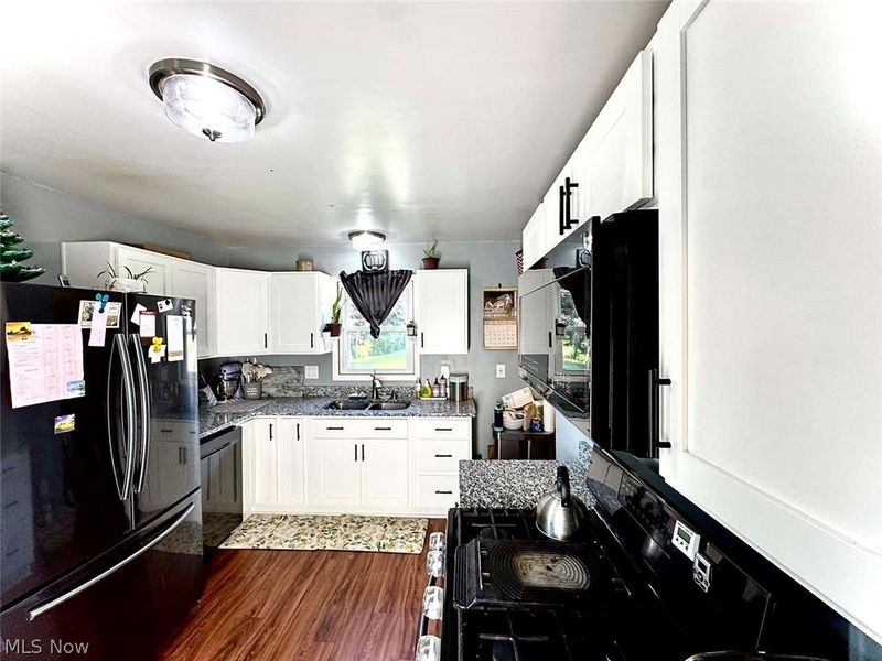 528 Maple Street SW, Sugarcreek, OH 44681 Photo 25