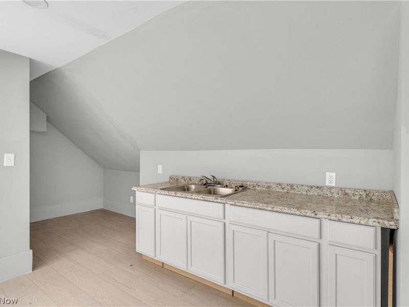 3429 Martin Luther King Jr Drive, Cleveland, OH 44104 Photo 23