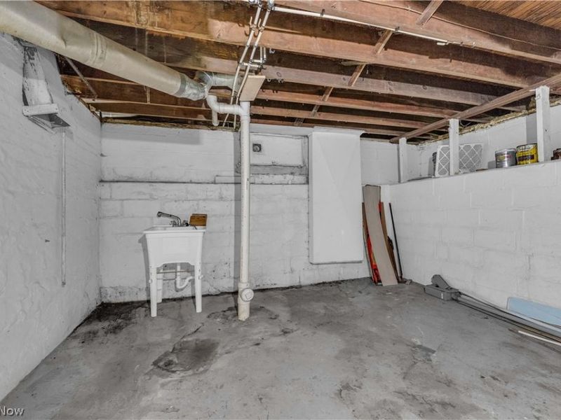 3429 Martin Luther King Jr Drive, Cleveland, OH 44104 Photo 27