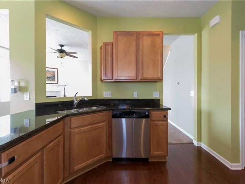 442 Turner Drive , Akron, OH 44321 Photo 7