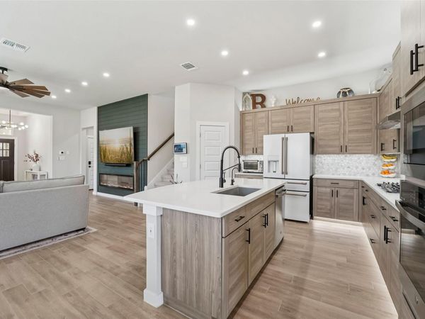 1108 Sweetspire ST, Leander, TX 78641