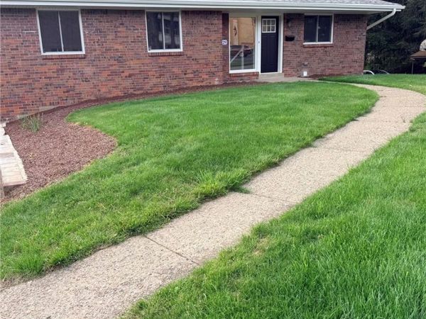 3929 Cape Cod Dr , Pittsburgh, PA 15239
