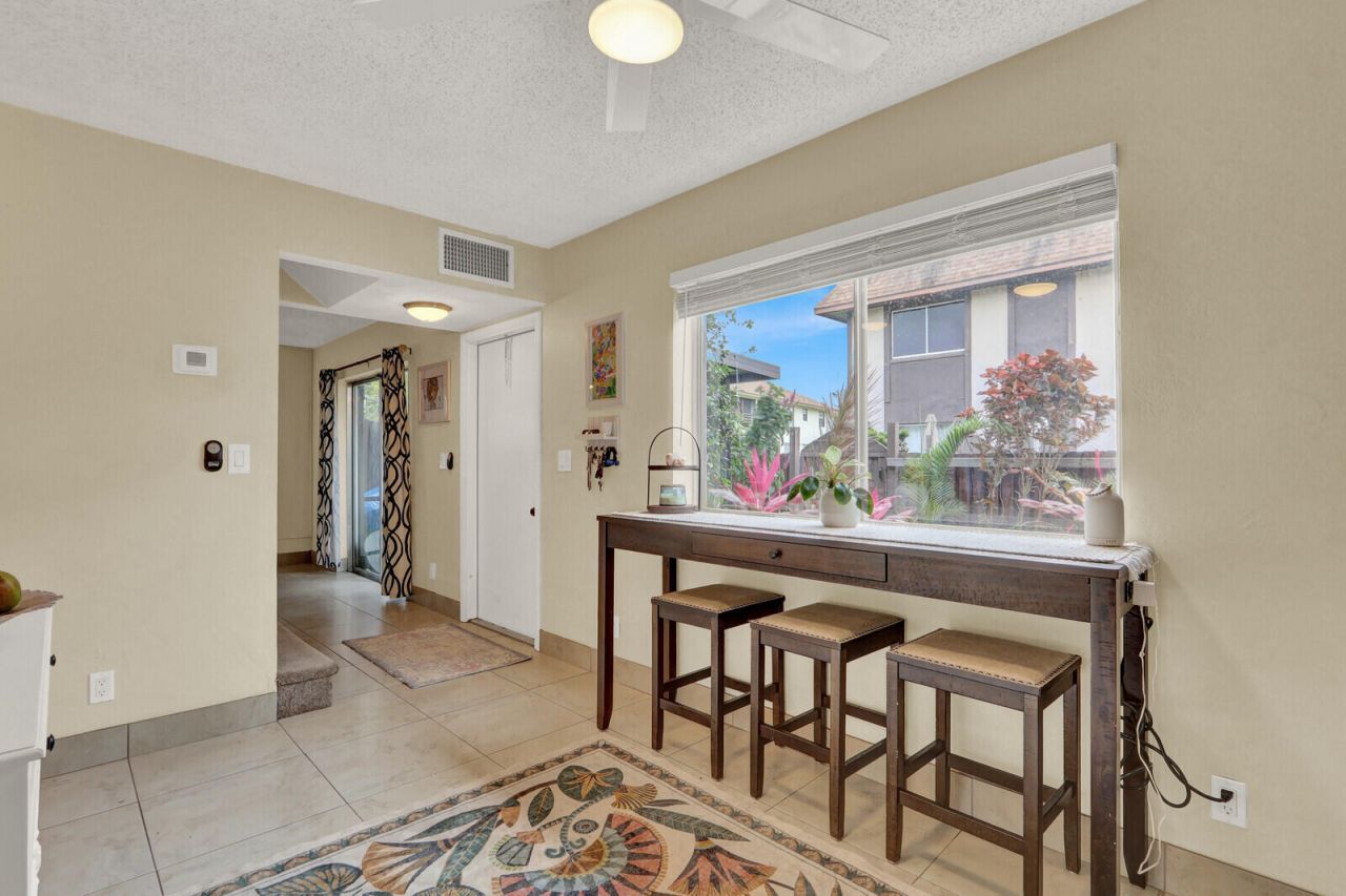 2116 Sherwood Forest Boulevard, Unit 28, West Palm Beach, FL 33415 Photo