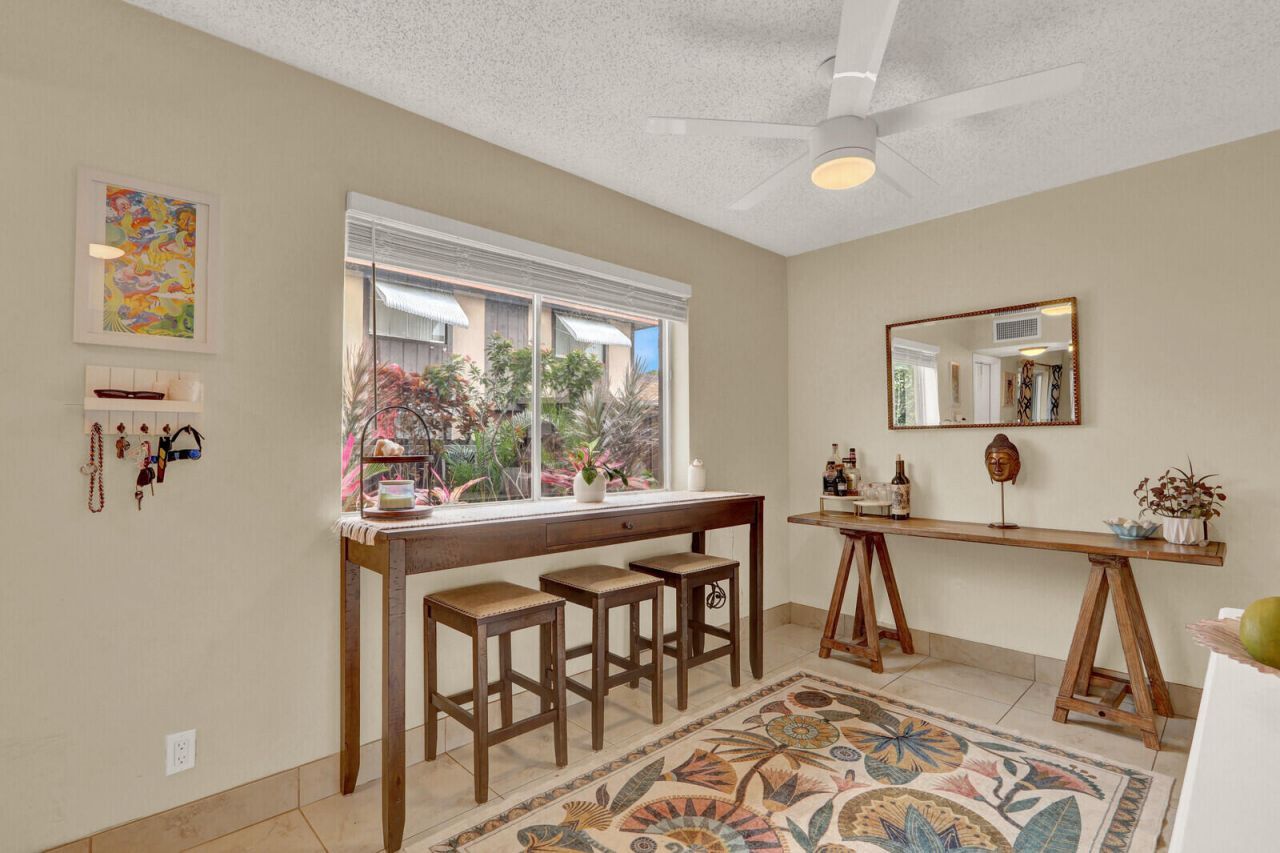 2116 Sherwood Forest Boulevard, Unit 28, West Palm Beach, FL 33415 Photo