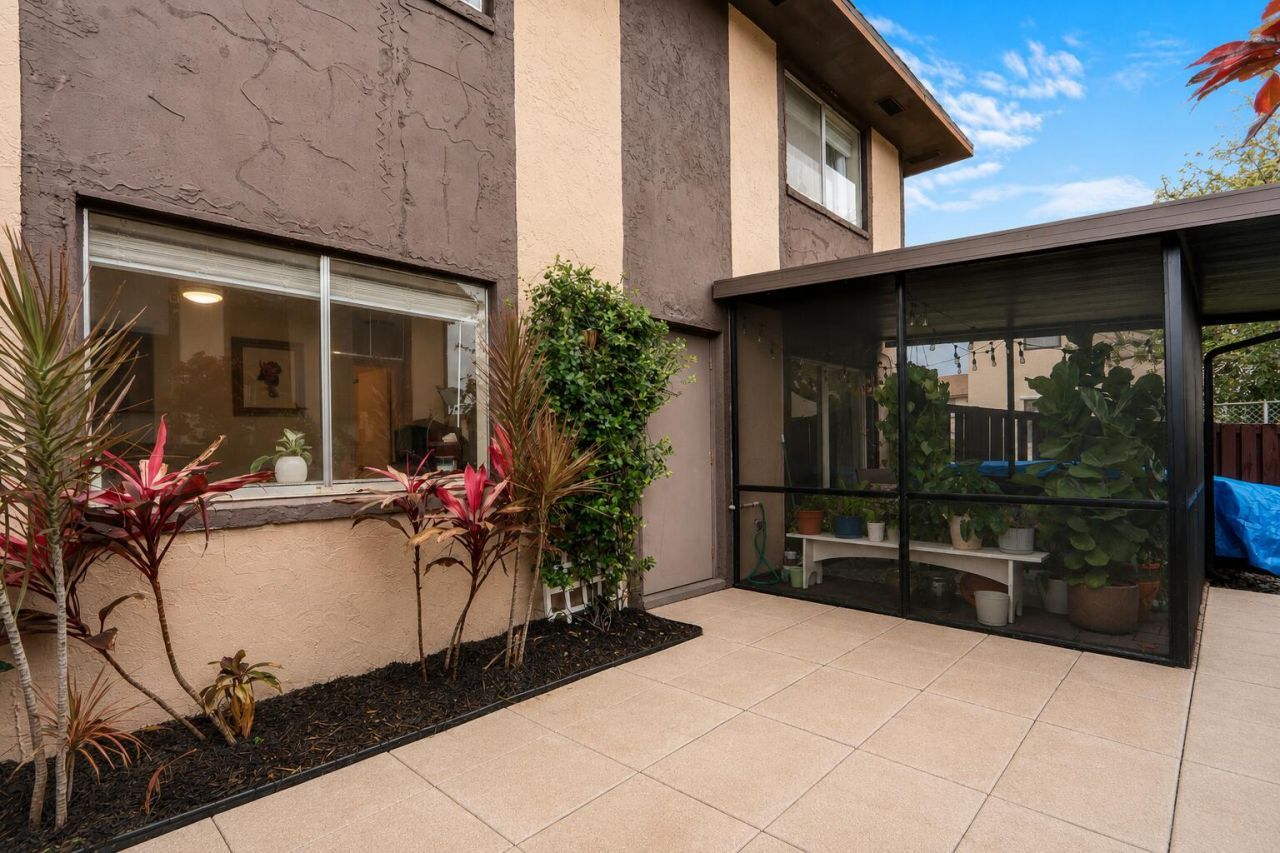 2116 Sherwood Forest Boulevard, Unit 28, West Palm Beach, FL 33415 Photo