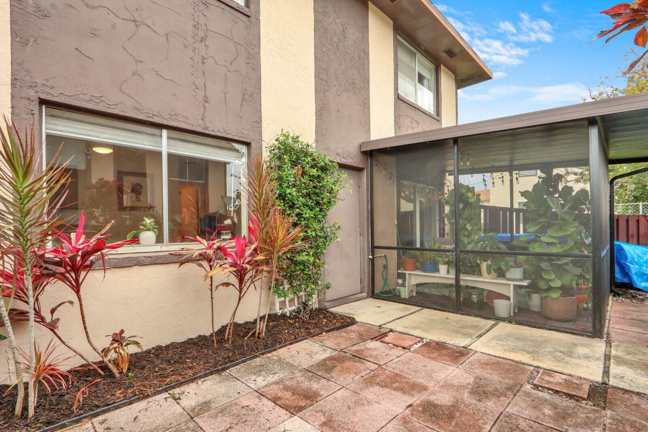 2116 Sherwood Forest Boulevard, Unit 28, West Palm Beach, FL 33415 Photo