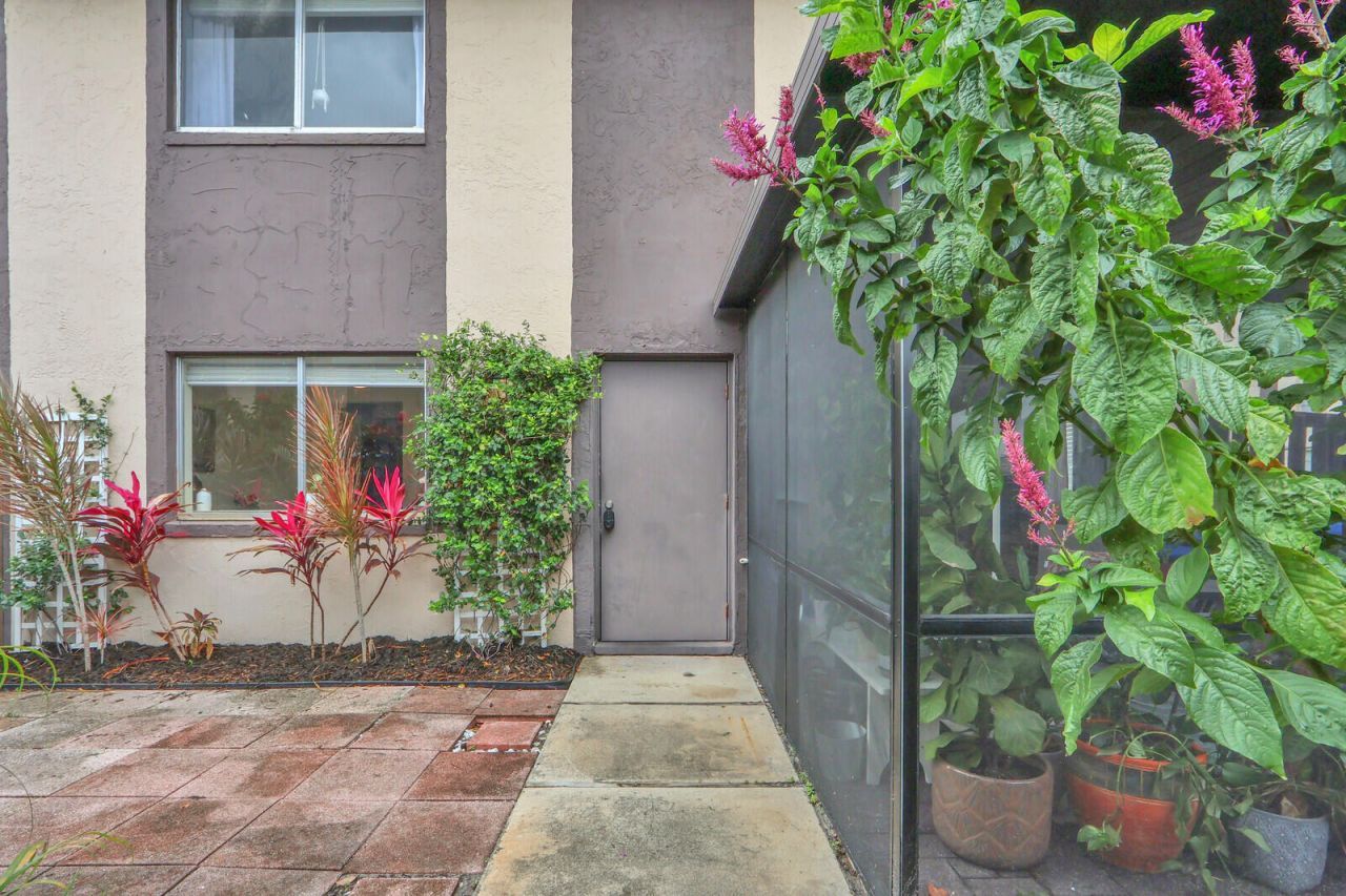 2116 Sherwood Forest Boulevard, Unit 28, West Palm Beach, FL 33415 Photo