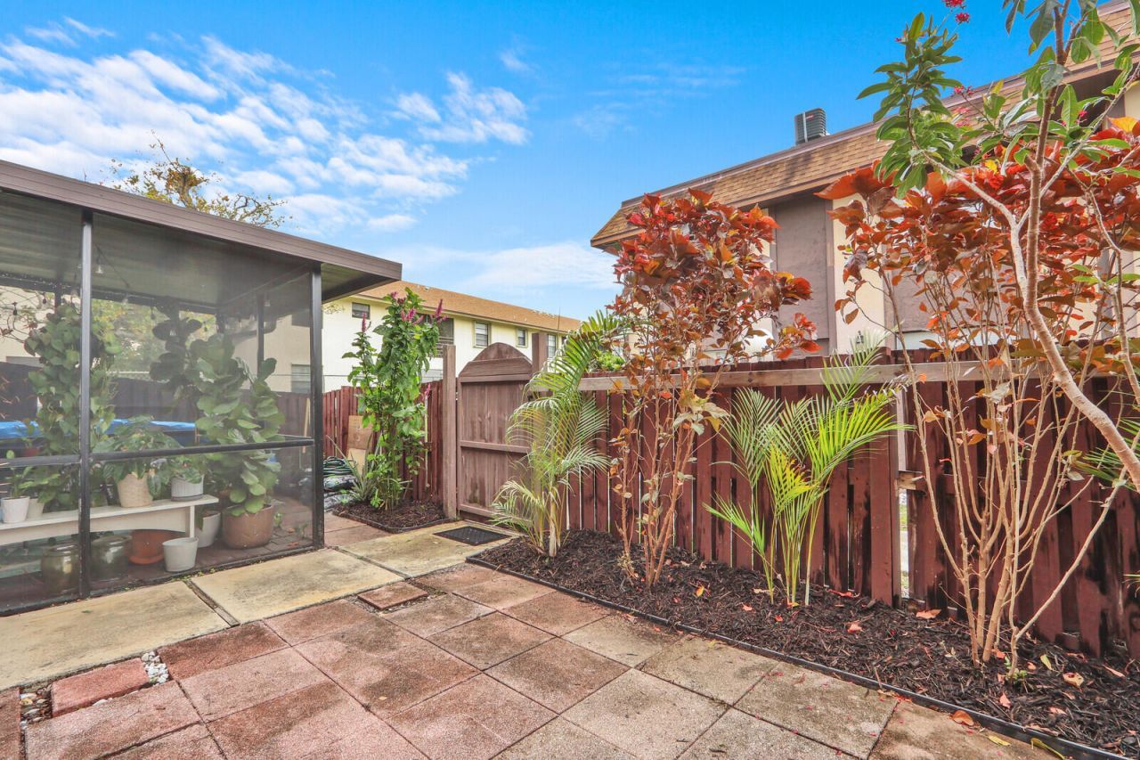 2116 Sherwood Forest Boulevard, Unit 28, West Palm Beach, FL 33415 Photo