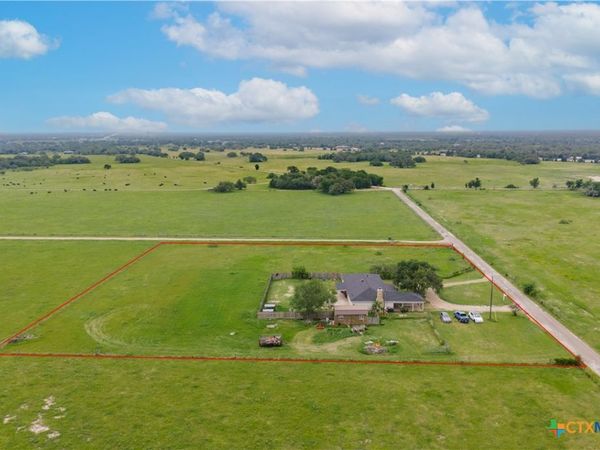 1192 County Road 138 , Giddings, TX 78942