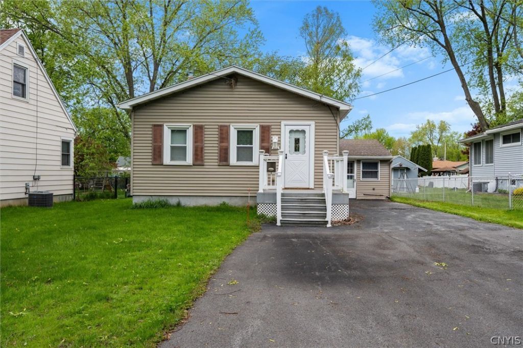416 Richfield Boulevard, Syracuse, NY 13211 Main Photo