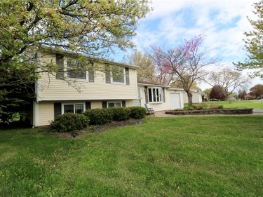 11 Glenside Way, Rochester, NY 14612