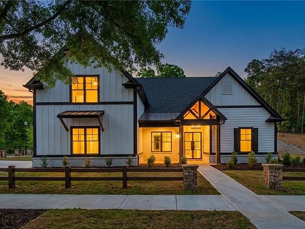 6004 Hemingway Lane , Gainesville, GA 30506