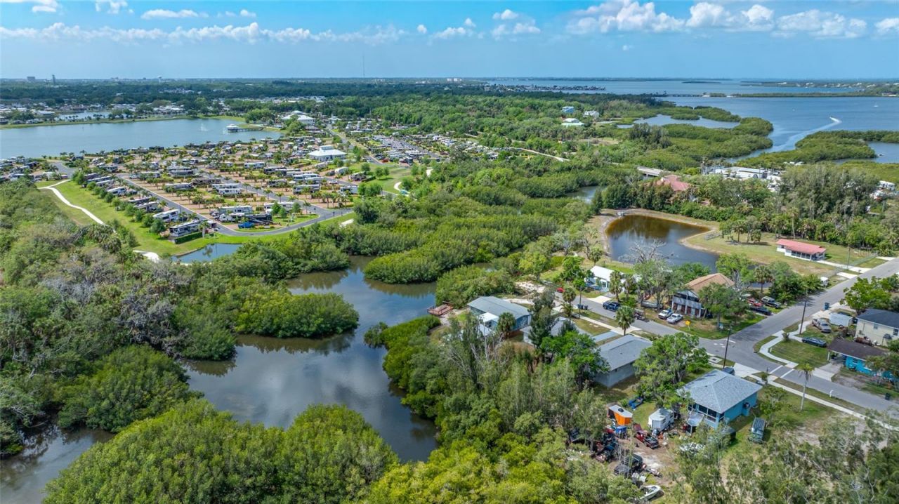 6908 11th Avenue E, Palmetto, FL 34221 Photo