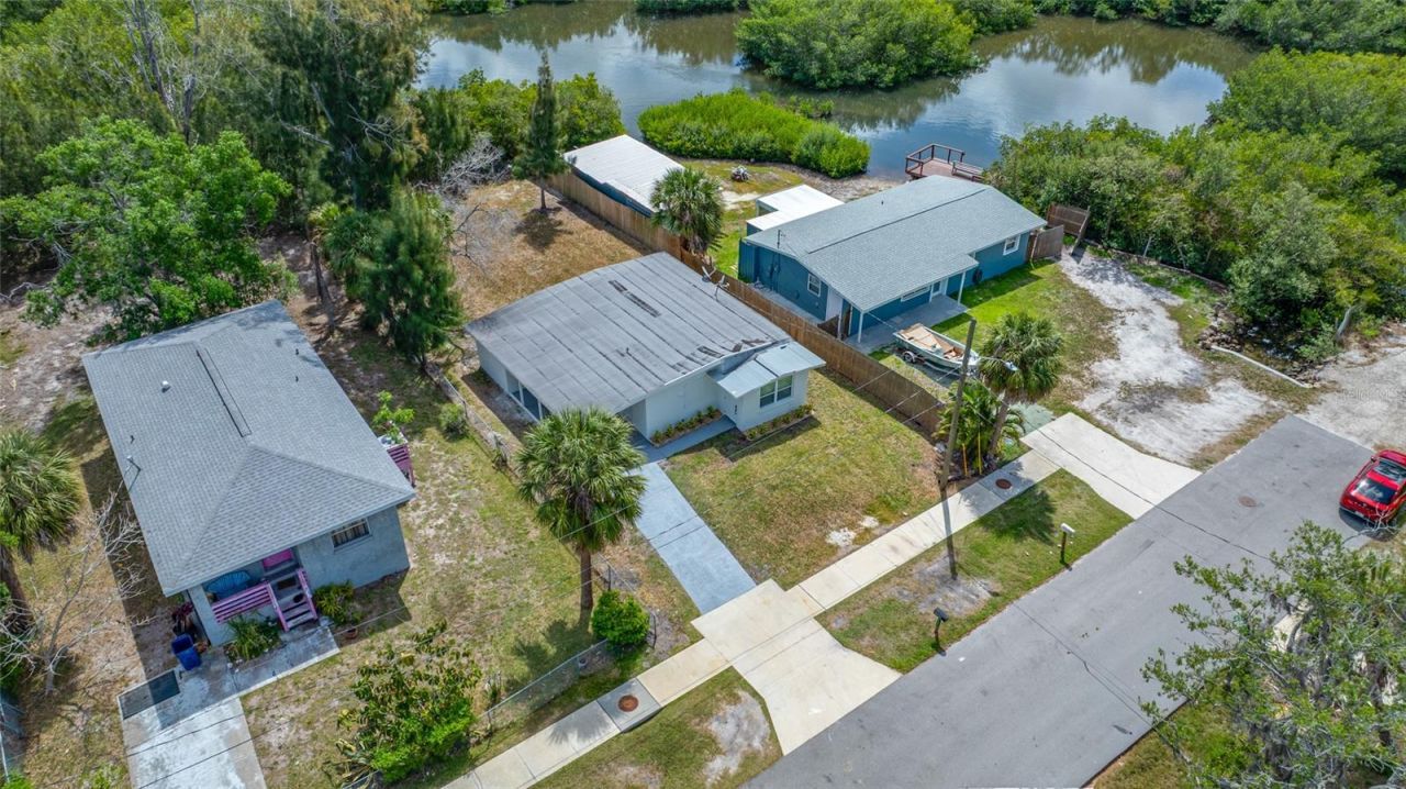 6908 11th Avenue E, Palmetto, FL 34221 Photo