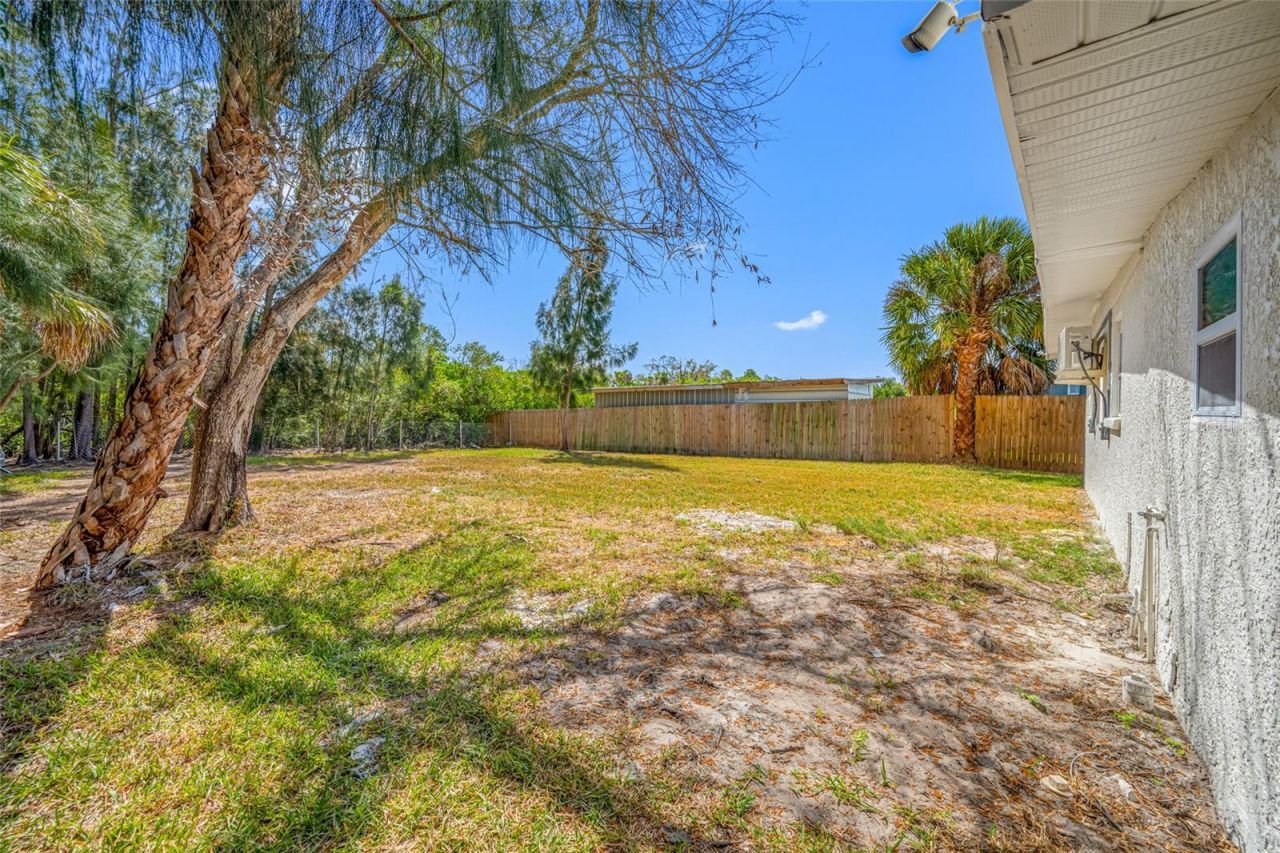 6908 11th Avenue E, Palmetto, FL 34221 Photo