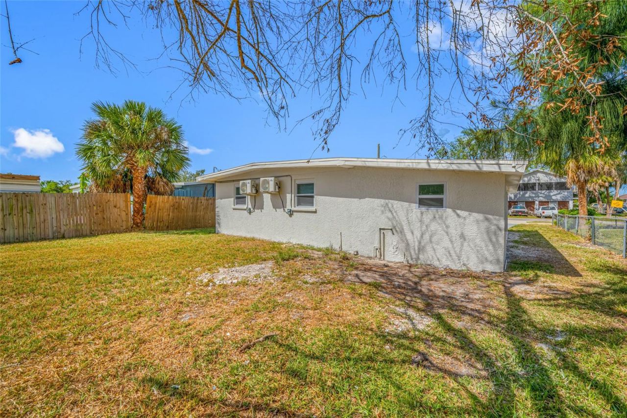 6908 11th Avenue E, Palmetto, FL 34221 Photo