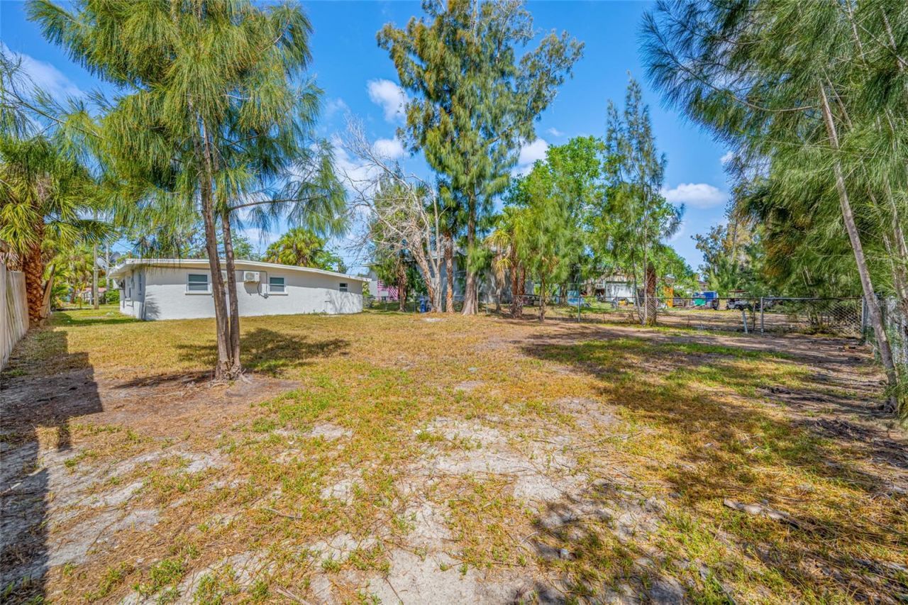 6908 11th Avenue E, Palmetto, FL 34221 Photo