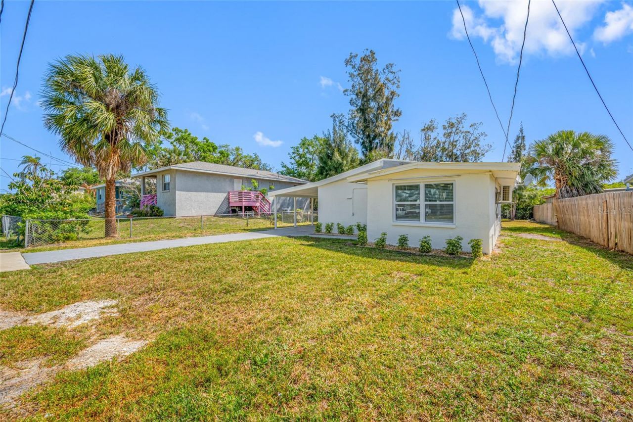6908 11th Avenue E, Palmetto, FL 34221 Photo