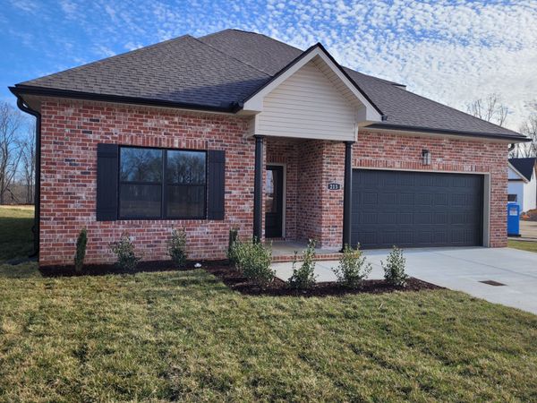 213 Sandalwood Way, Dickson, TN 37055