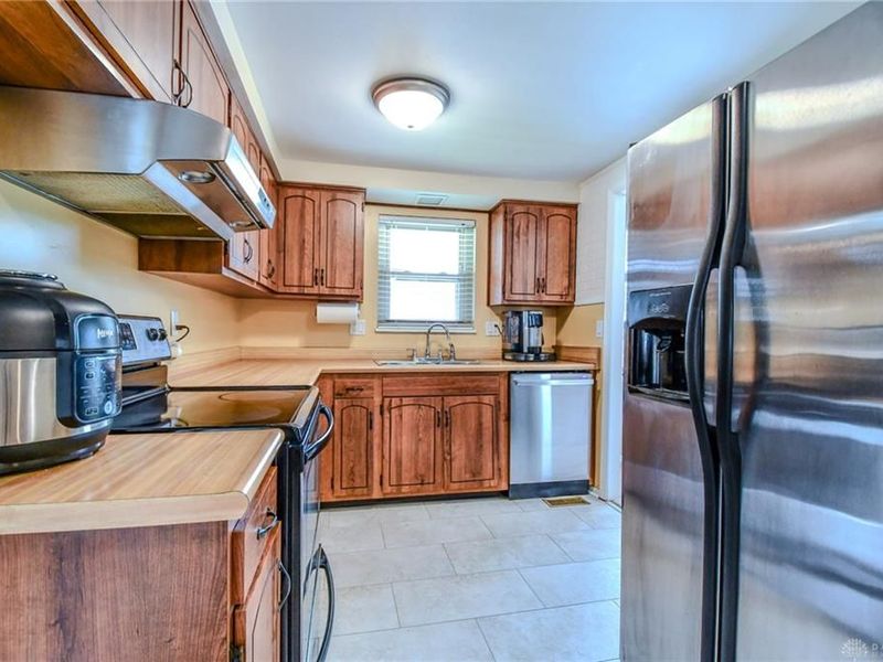 7760 Somerville Drive, Huber Heights, OH 45424 Photo 14