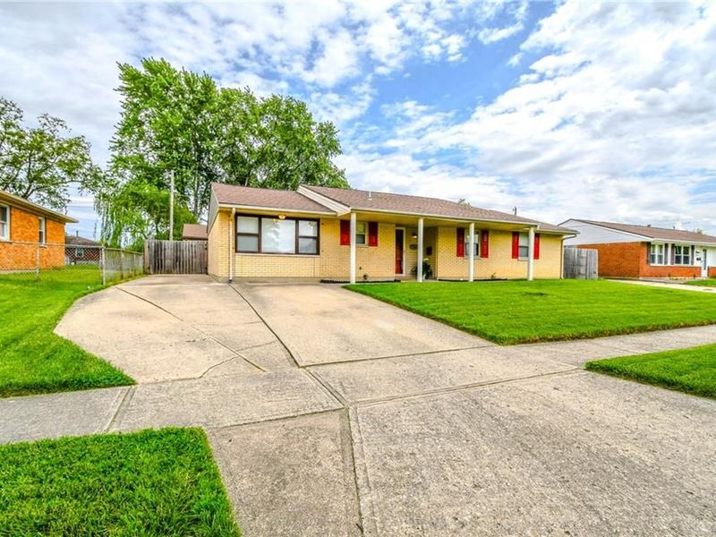 7760 Somerville Drive, Huber Heights, OH 45424 Photo 2