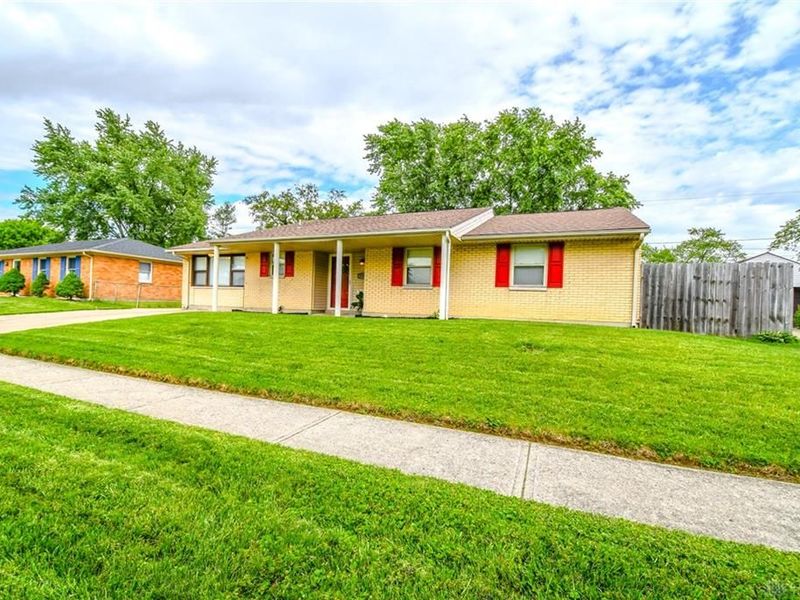 7760 Somerville Drive, Huber Heights, OH 45424 Photo 3