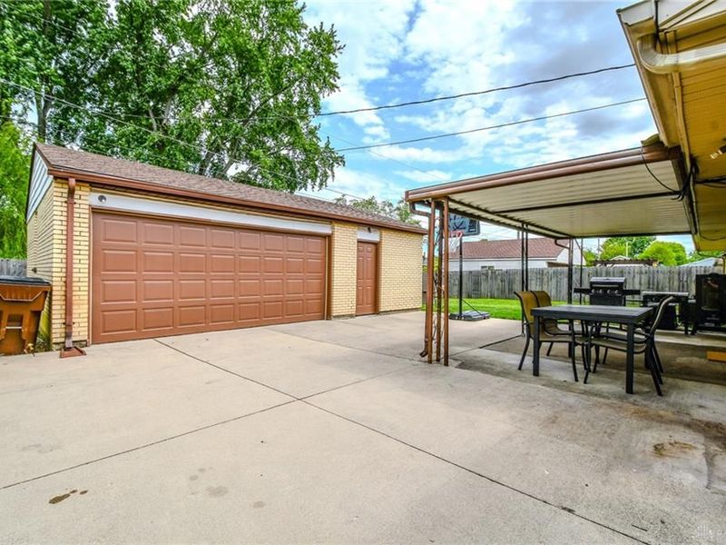 7760 Somerville Drive, Huber Heights, OH 45424 Photo 32