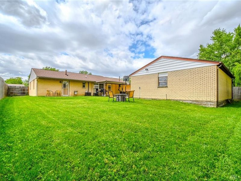 7760 Somerville Drive, Huber Heights, OH 45424 Photo 37