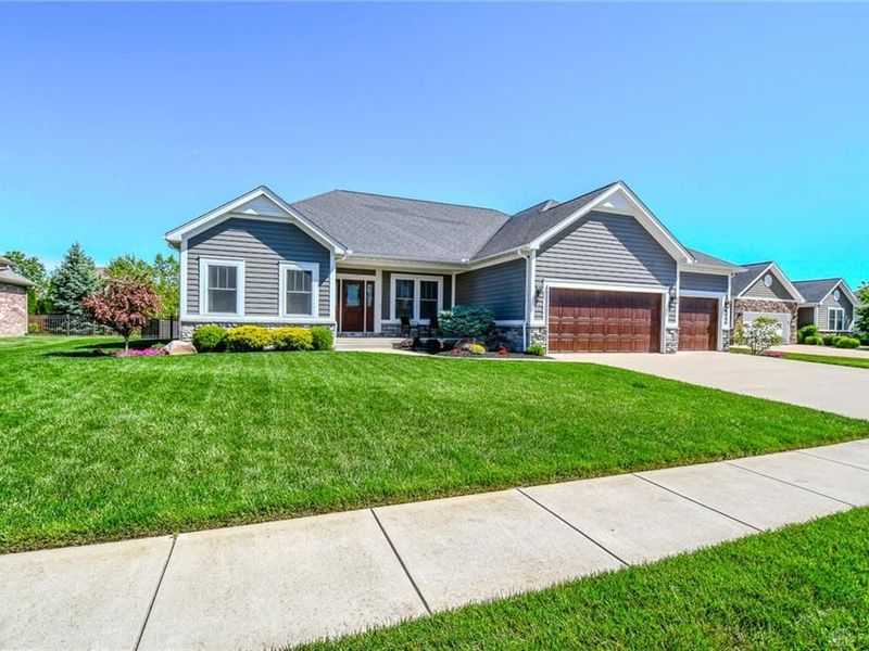 2313 Larkspur Drive, Troy, OH 45373 Photo 2