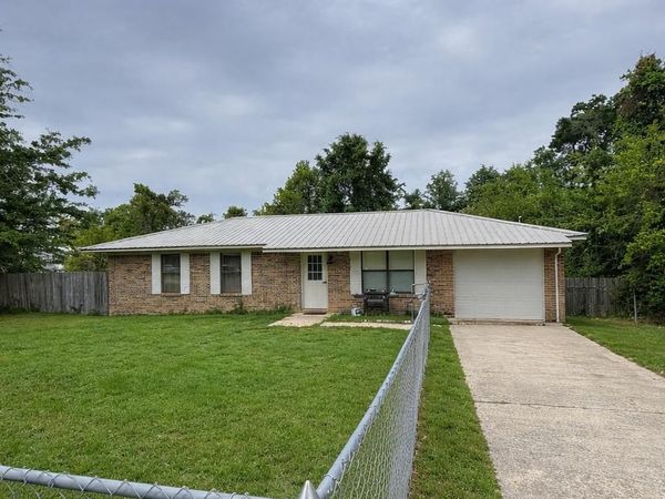 2406 2nd Avenue , Alford, FL 32420