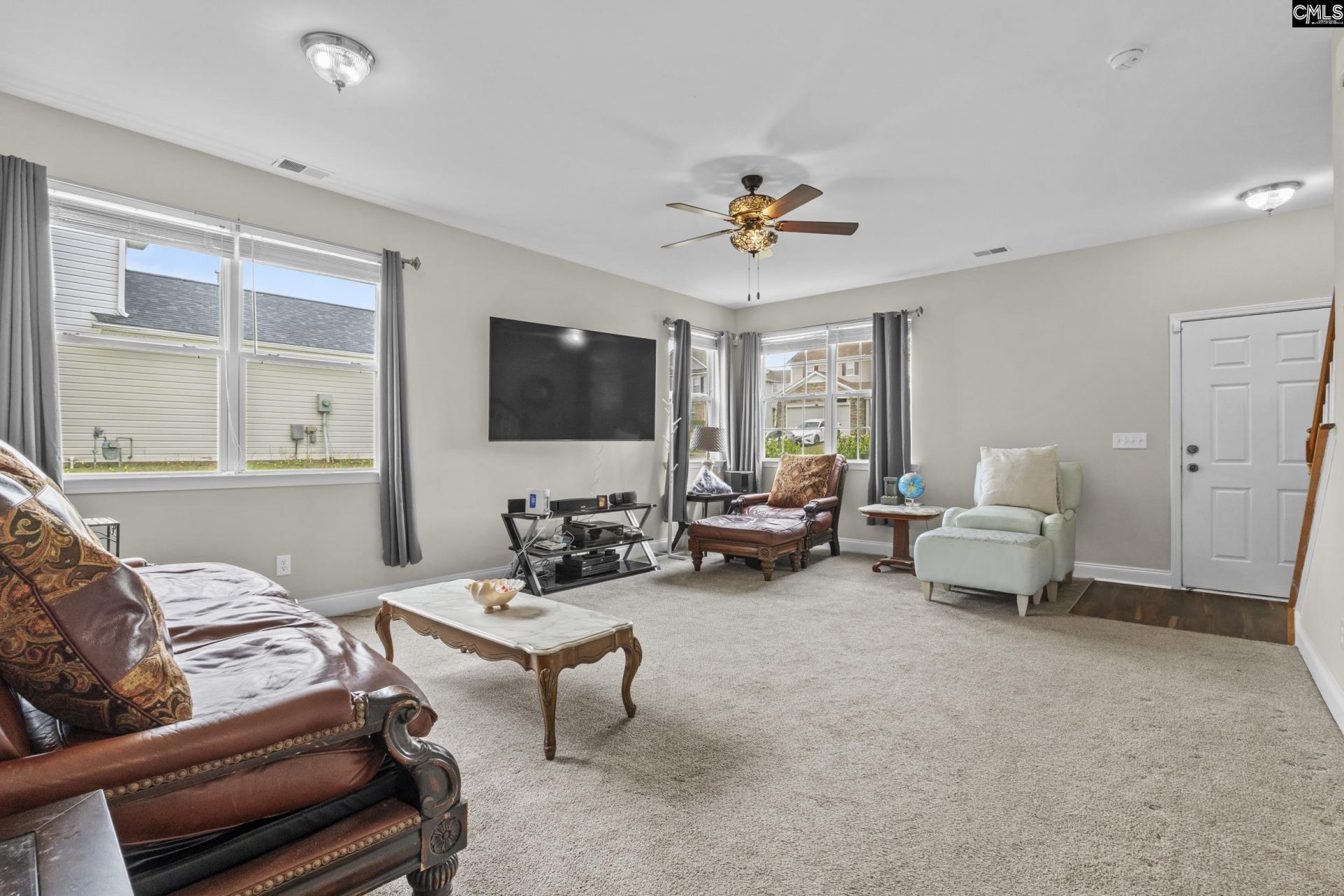 170 Rivendale Drive  Photo 4