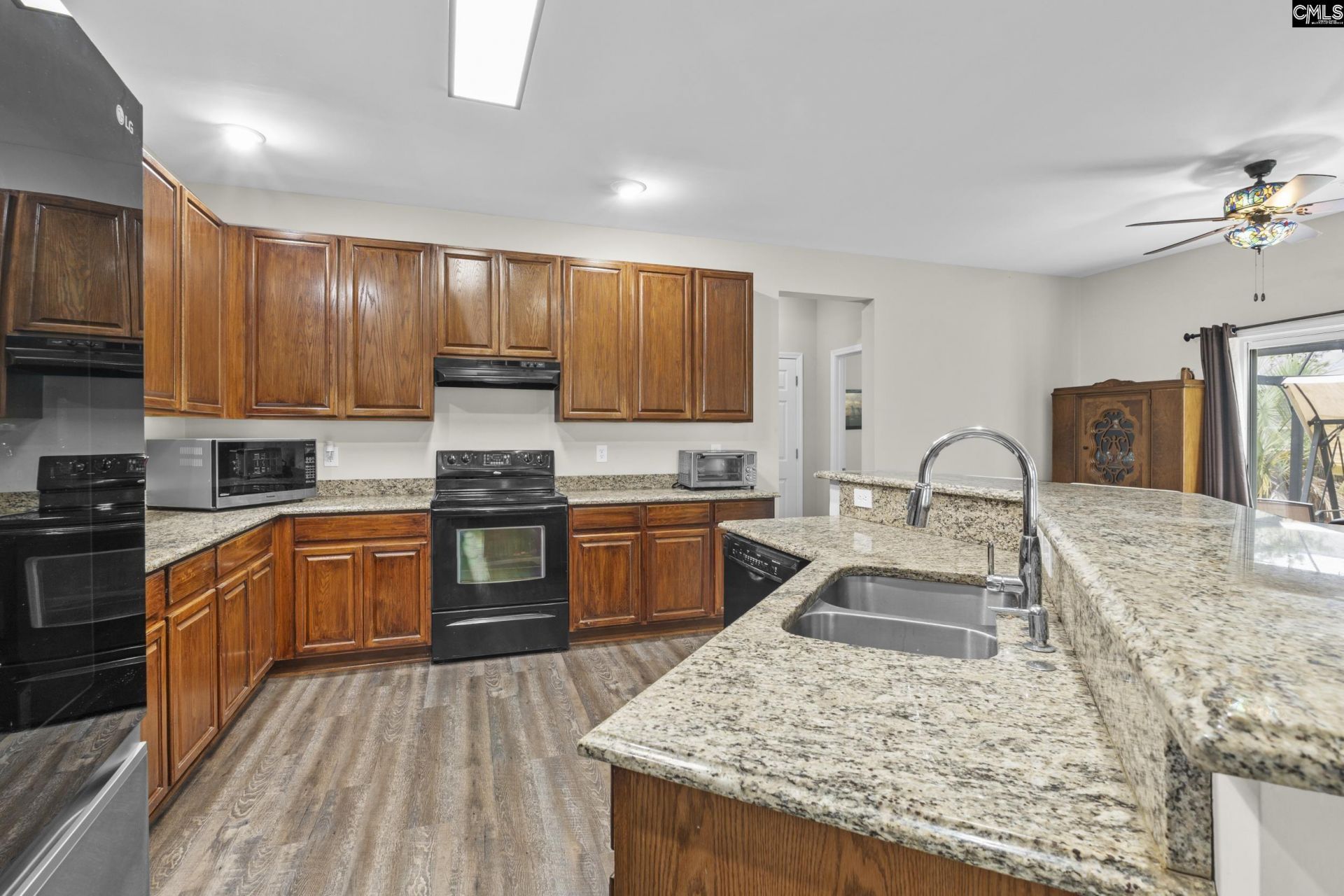 170 Rivendale Drive  Photo 7