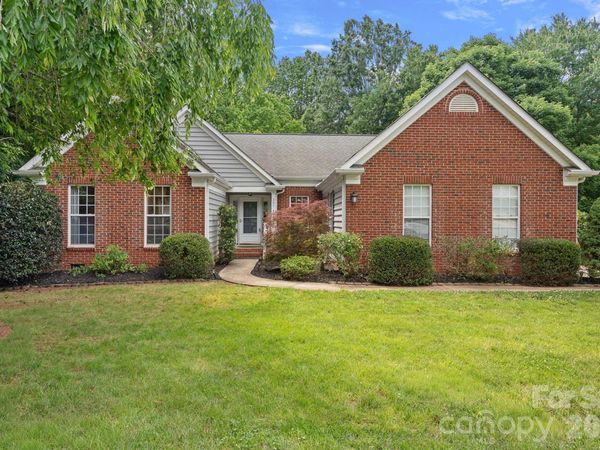 207 Kilborne Road , Mooresville, NC 28117