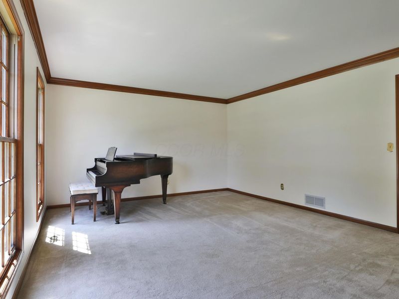 5613 Corey Swirl Drive , Dublin, OH 43017 Photo 6