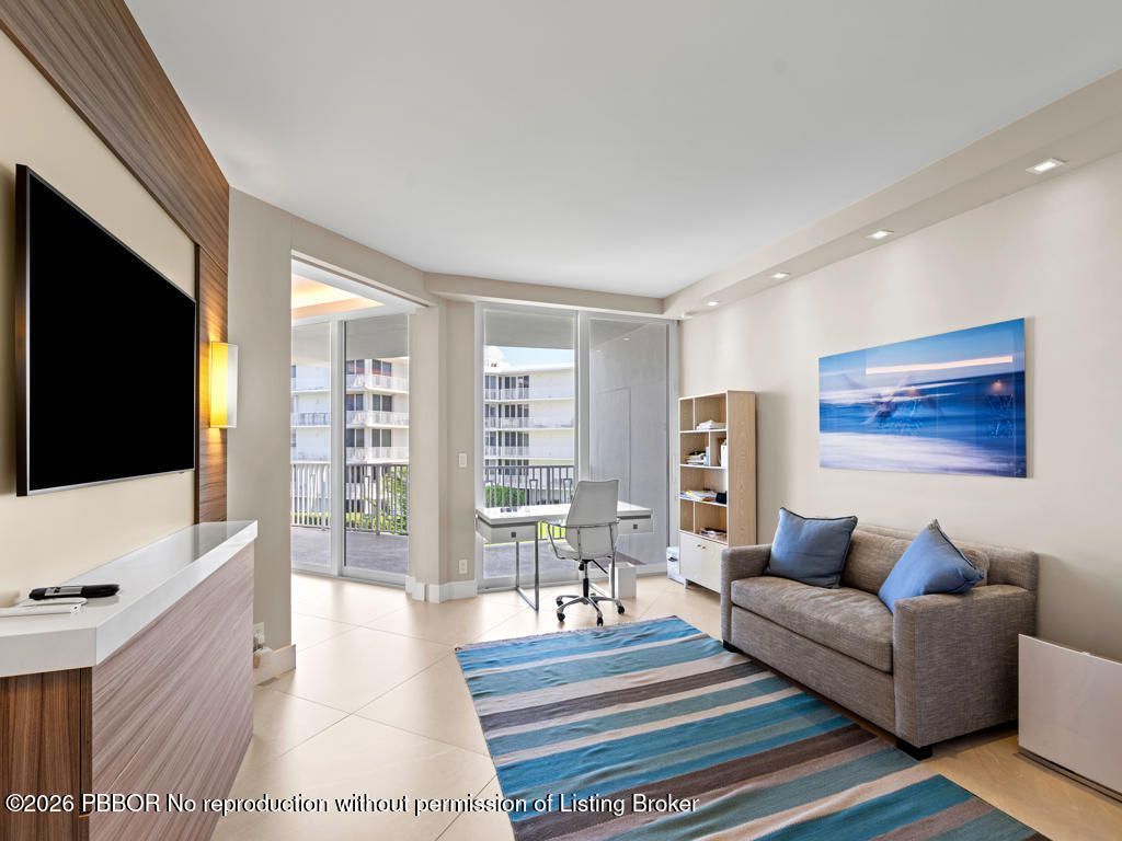 2500 S Ocean Boulevard, Unit 3A3, Palm Beach, FL 33480 Photo