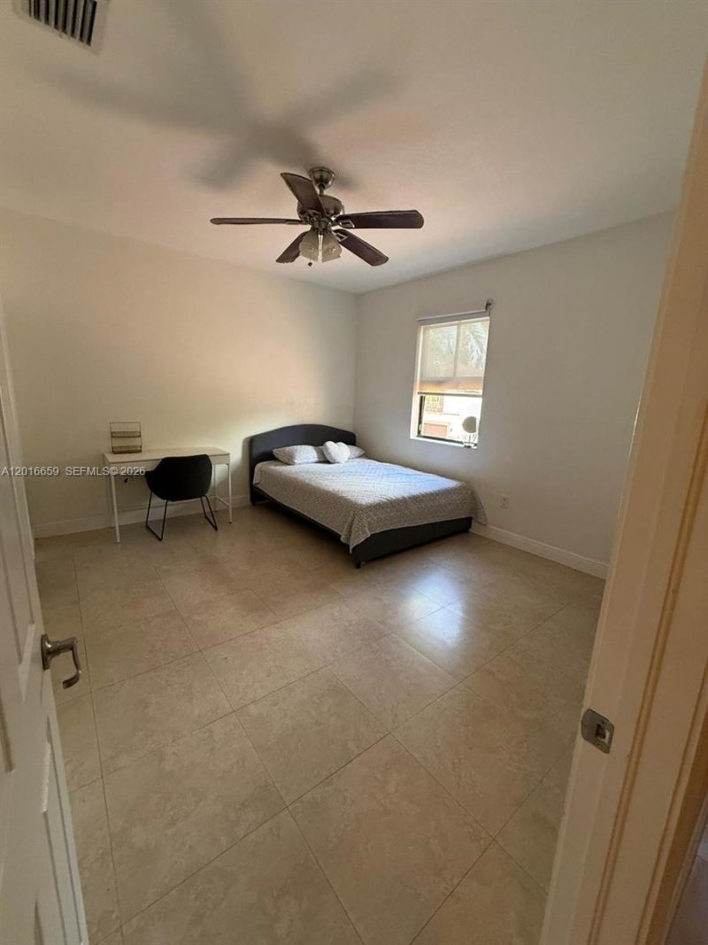 9845 NW 86th Ter, Doral, FL 33178 Photo