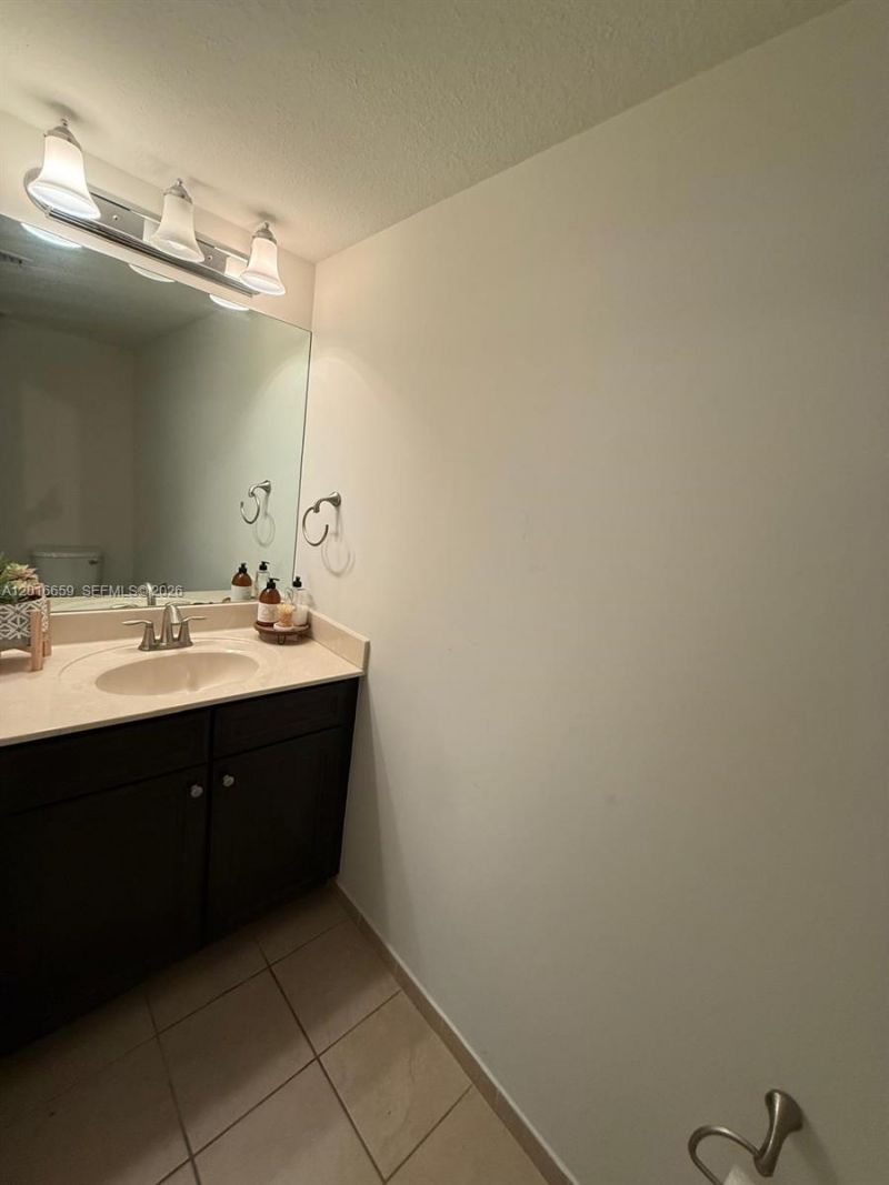 9845 NW 86th Ter, Doral, FL 33178 Photo