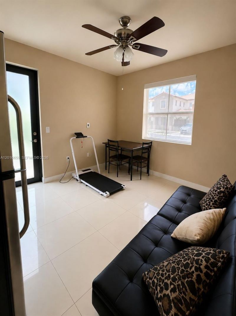 9845 NW 86th Ter, Doral, FL 33178 Photo