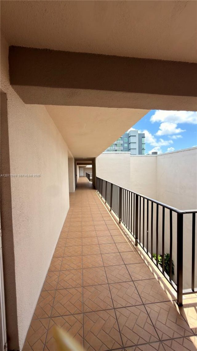 5501 NW 7th St, Unit E412, Miami, FL 33126 Photo