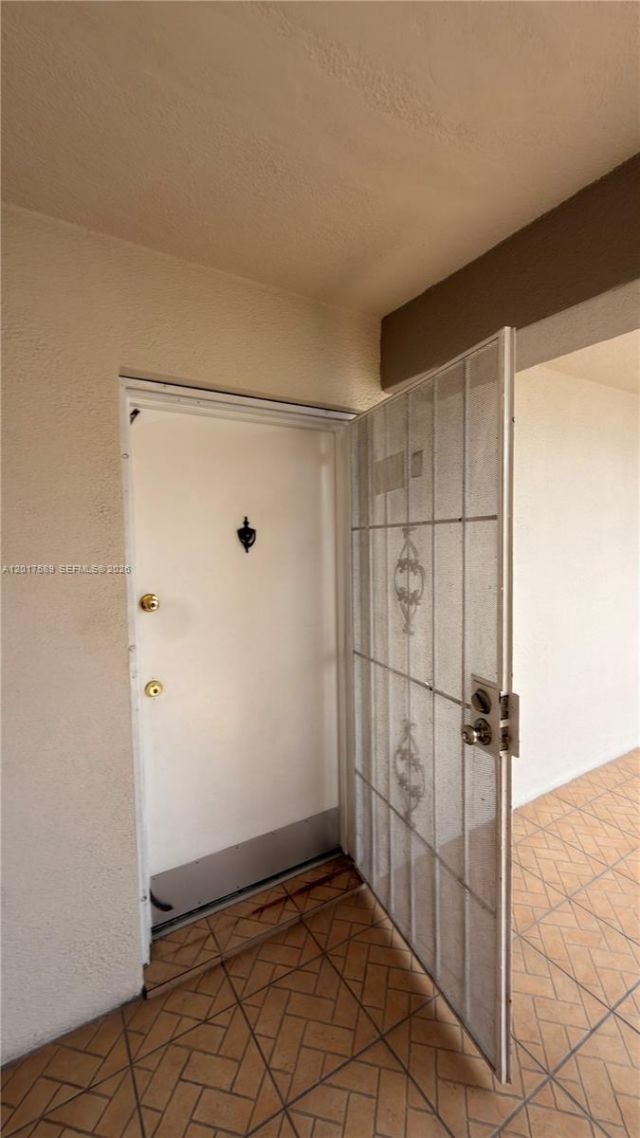5501 NW 7th St, Unit E412, Miami, FL 33126 Photo