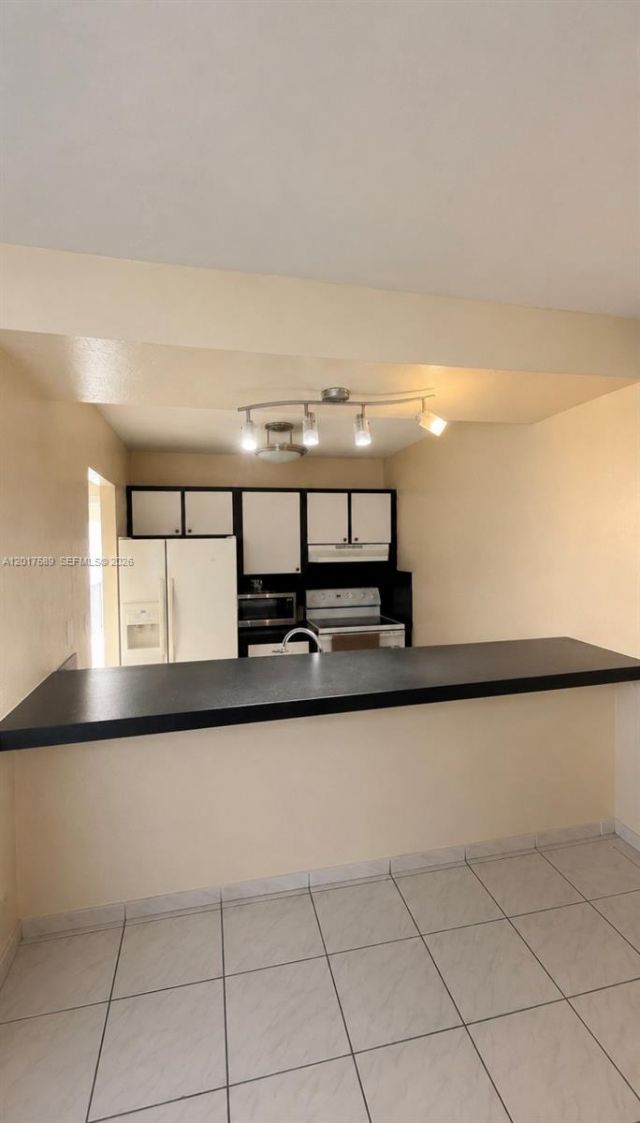 5501 NW 7th St, Unit E412, Miami, FL 33126 Photo