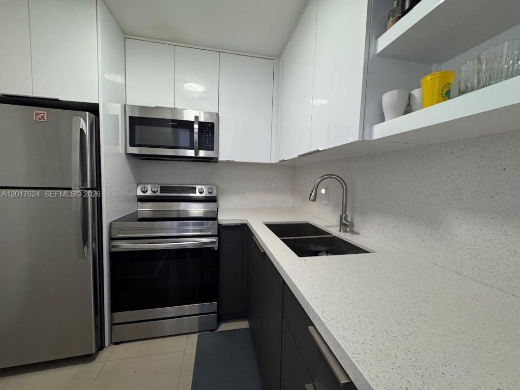 800 West Ave , Unit 441, Miami Beach, FL 33139 Photo